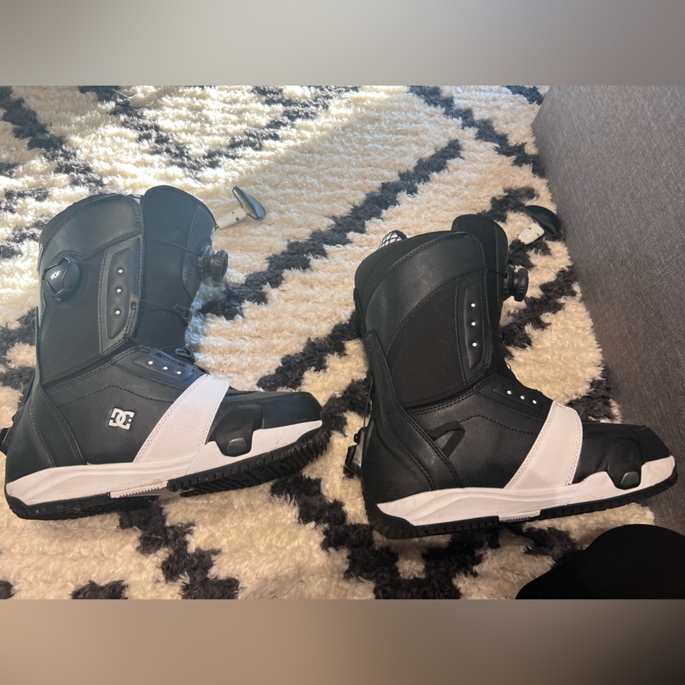 Women’s snowboard boots - DC lotus step ins